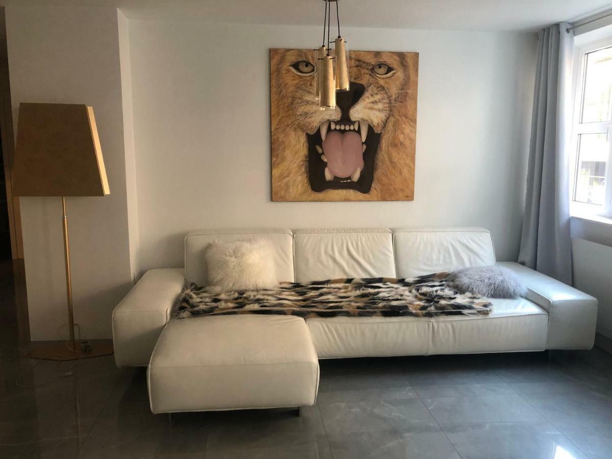 Luxurious 2 Bedroom Apartment Old City ミュンヘン エクステリア 写真