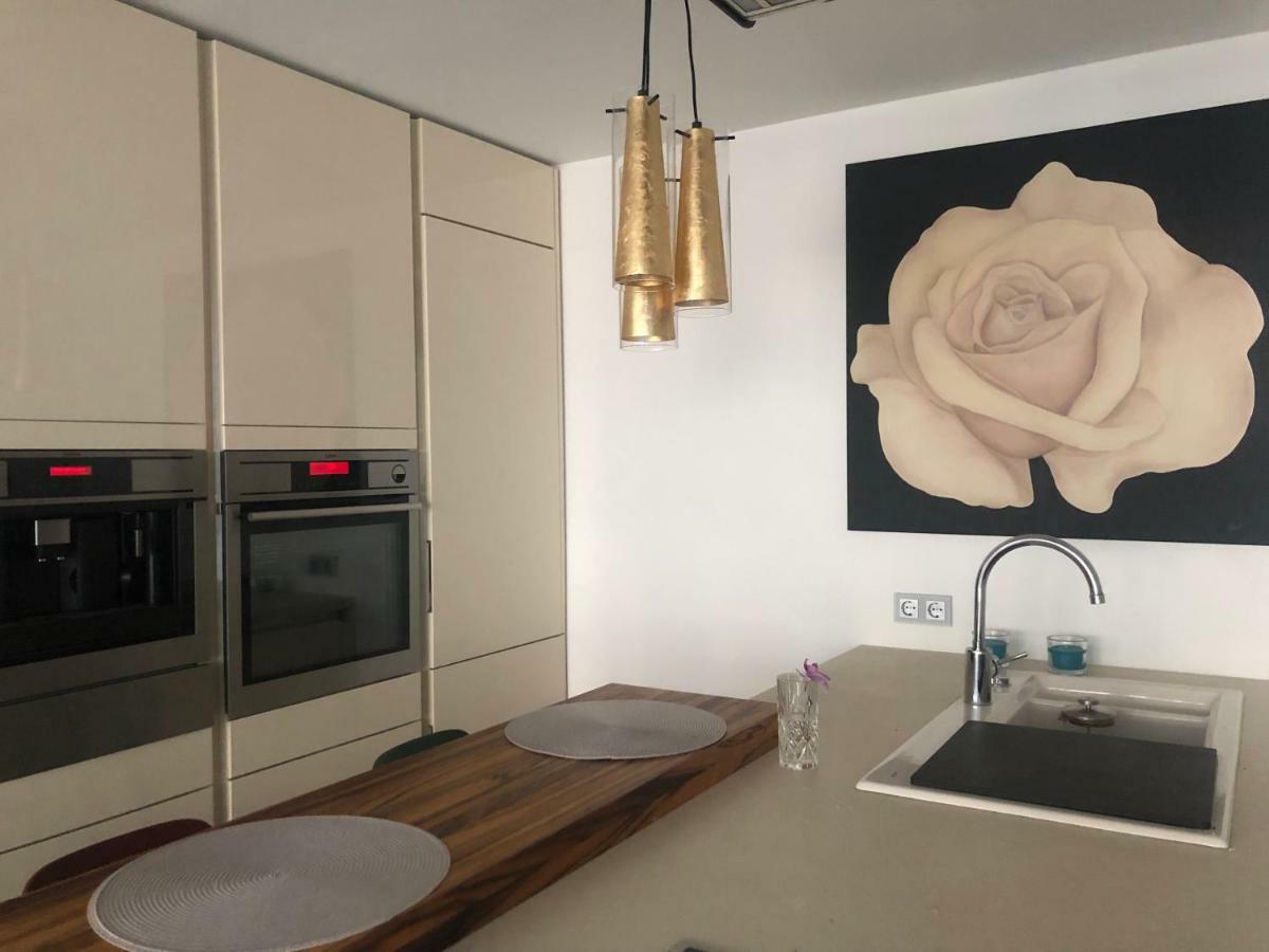 Luxurious 2 Bedroom Apartment Old City ミュンヘン エクステリア 写真