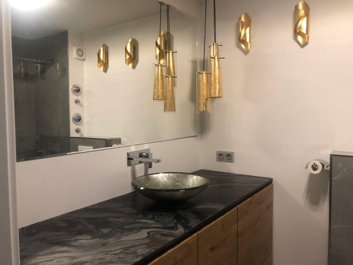 Luxurious 2 Bedroom Apartment Old City ミュンヘン エクステリア 写真