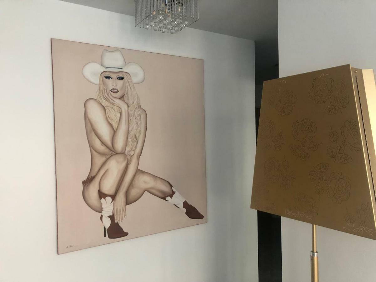Luxurious 2 Bedroom Apartment Old City ミュンヘン エクステリア 写真